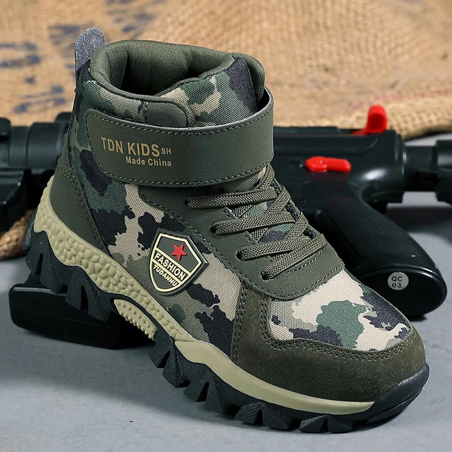 Eliogn Kids Sneakers for Boys Running Shoes Lightweight Breathable Walking Shoes