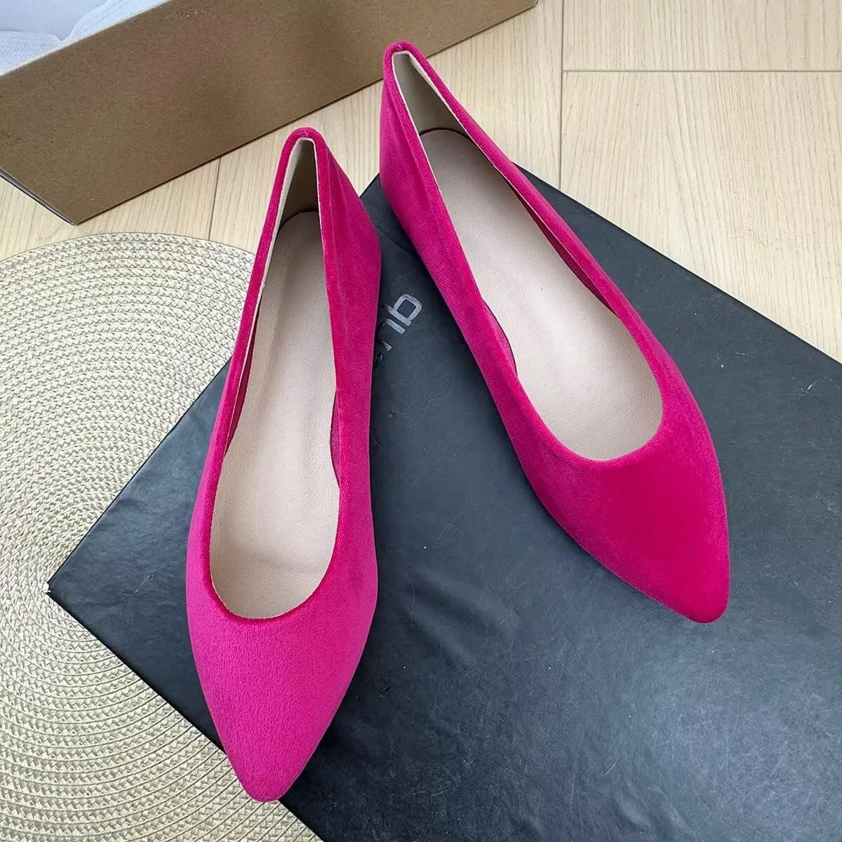 Hee grand Pointed Toe Flats for Women Casual Slip-On Loafers Comfort Work Shoes Velvet Dressy Shoes