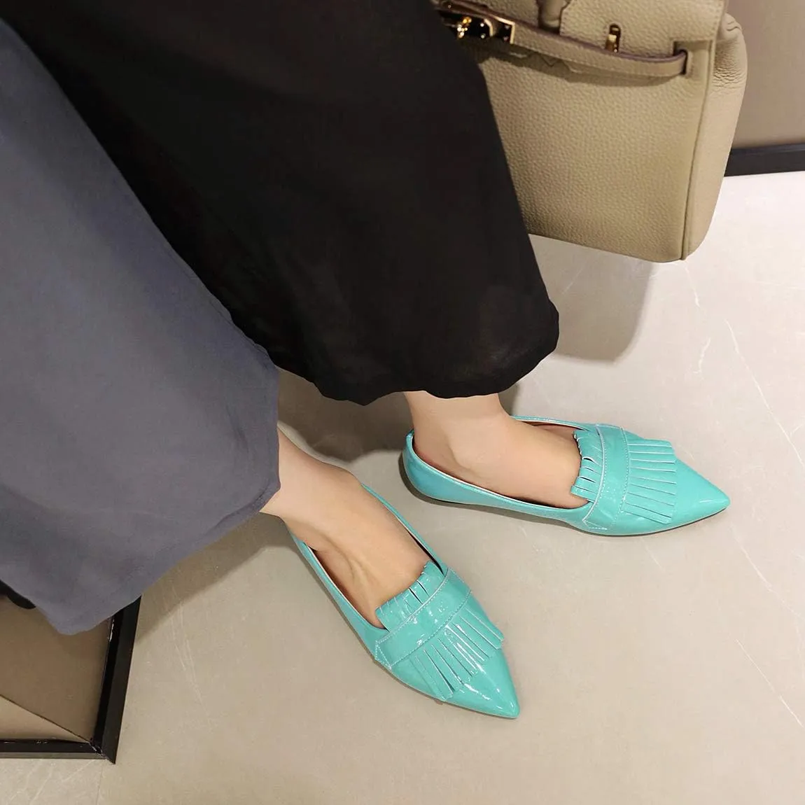 LEHOOR Women Pointed Closed Toe Flat Loafer Pumps Tassel Slip On Lightweight Patent Leather Casual Comfort Work Shoes for Ladies 4-15 M US