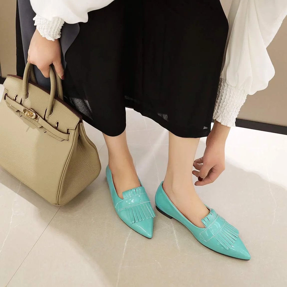 LEHOOR Women Pointed Closed Toe Flat Loafer Pumps Tassel Slip On Lightweight Patent Leather Casual Comfort Work Shoes for Ladies 4-15 M US