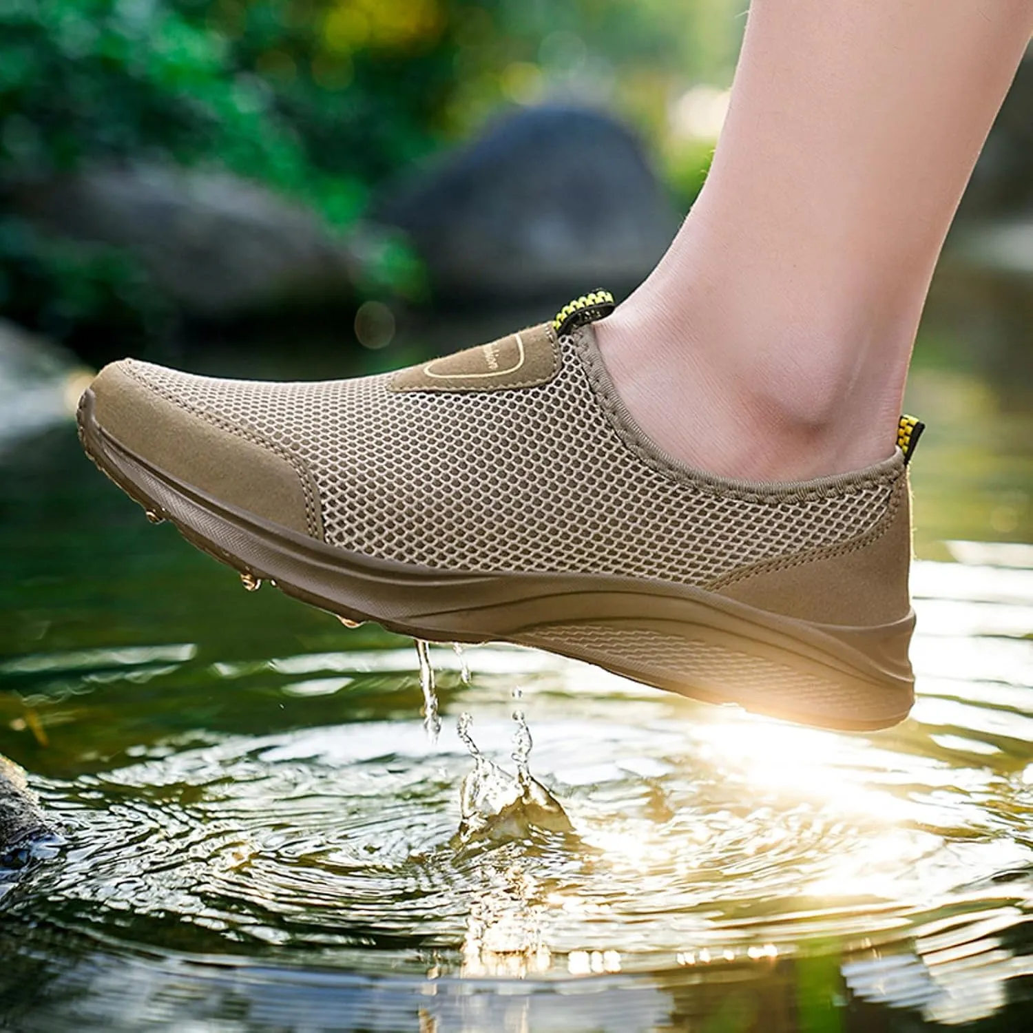 Men's Hollow Mesh Sports Shoes Fashionable Breathable Walking Shoes Comfortable Barefoot Minimalist Shoe